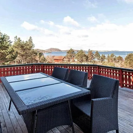 Holiday Lysoysundet