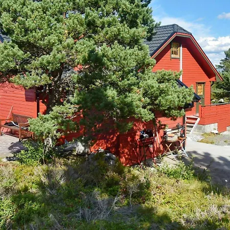 Holiday Lysoysundet